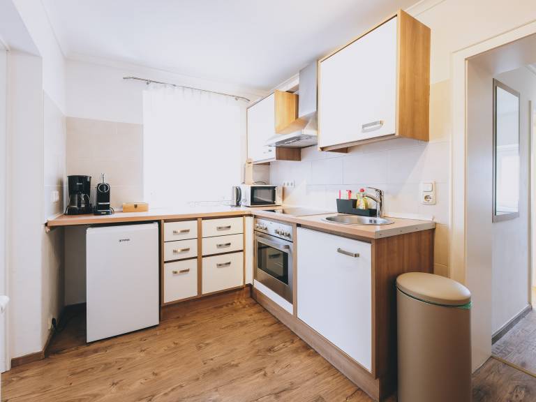 Rental apartment with patio, yard & barbeque | Mountain view | Perfect for remote work — photo 3
