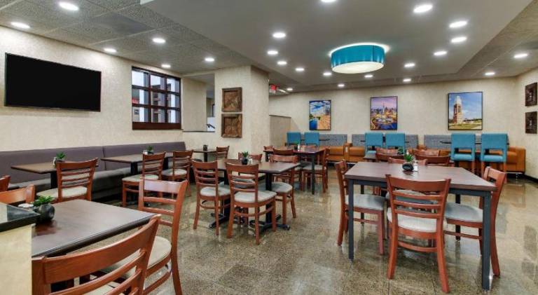 Best Western Plus Indianapolis North at Pyramids — photo 5