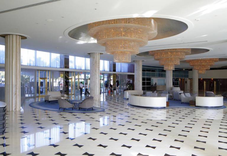 Residences at Fontainebleau Miami — photo 3