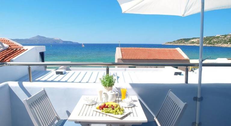 Lovely holiday apartment with yard, terrace & pool | Next to the beach | Good for workation | Pets allowed — photo 3