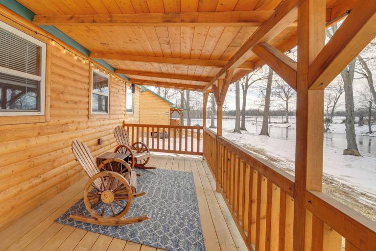 Cabin  La Grange