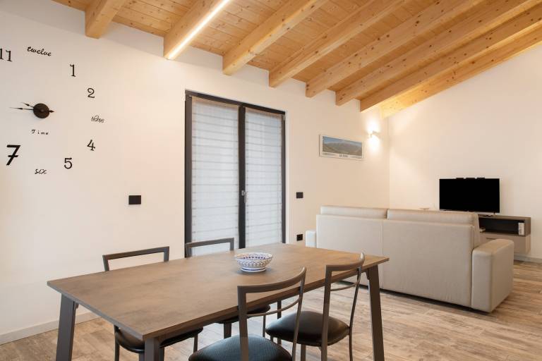 Fully equipped nice apartment with terrace | Mountain view | Suitable for remote work | Pet-friendly — photo 2