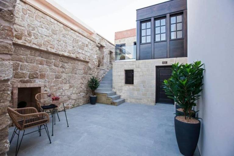 House  Rhodes