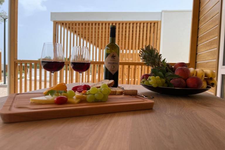 Vacation home with pool & terrace | Sea view | Next to the beach | Pets are welcome — photo 2