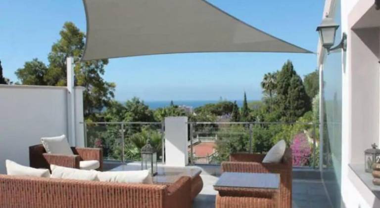 Villa with pool — photo 2