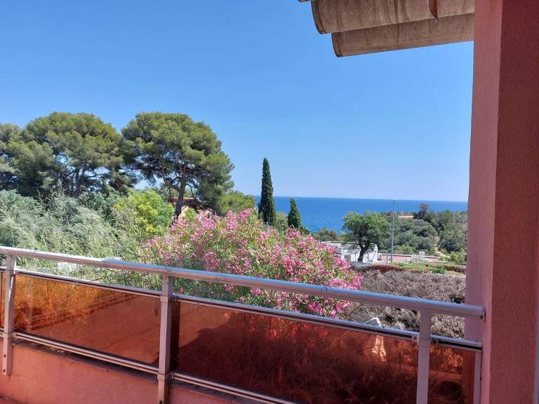 Studio with 1 room for 4 persons in Cavalaire-sur-Mer