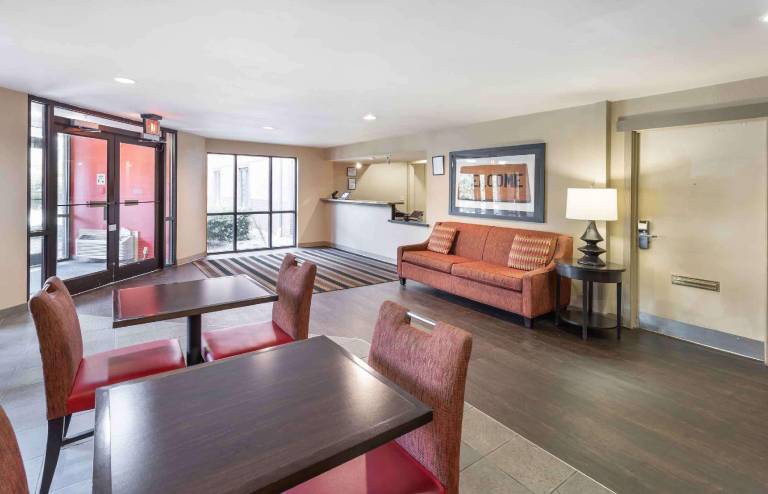 Extended Stay America Select Suites - Raleigh - Cary - Regency Parkway South — photo 2