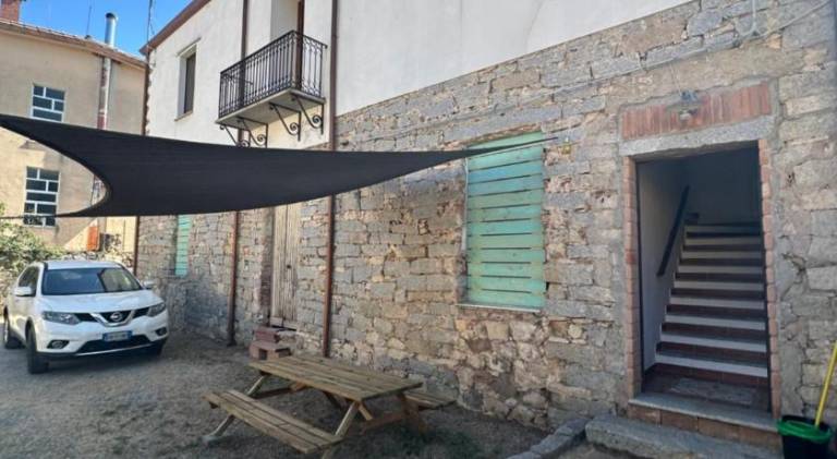 Vacation home with terrace, yard & hot tub | Dogs allowed in Bari Sardo