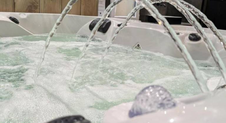 House with jacuzzi in Poitiers