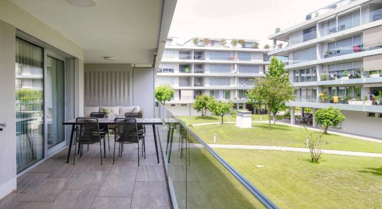 Holiday apartment with patio in Ascona