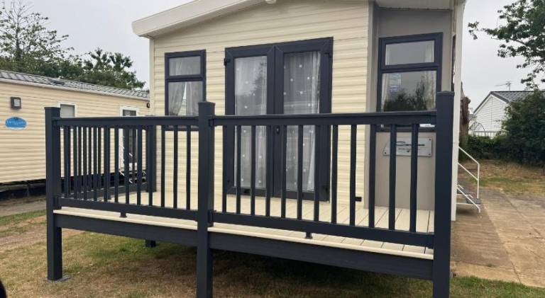 Beautiful vacation home with pool | Pets are welcome in Hunstanton