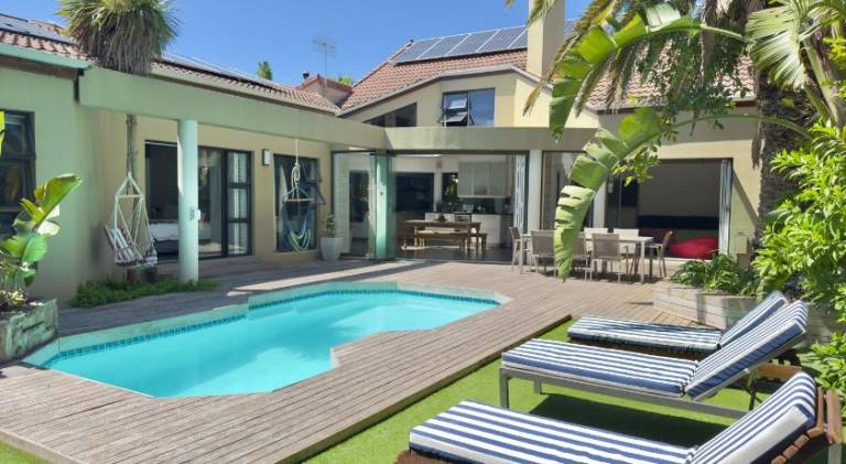 700 m&sup2; Villa