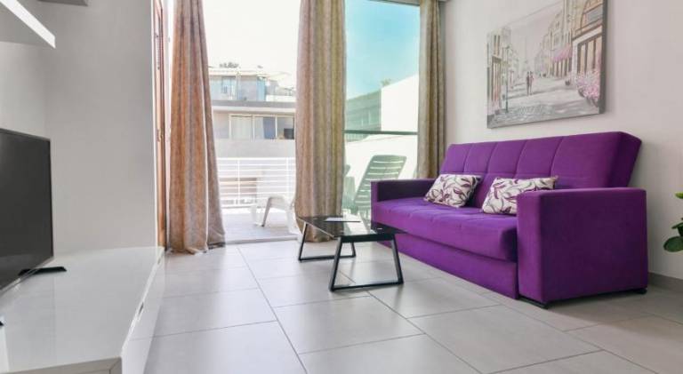 Holiday apartment with patio — photo 2
