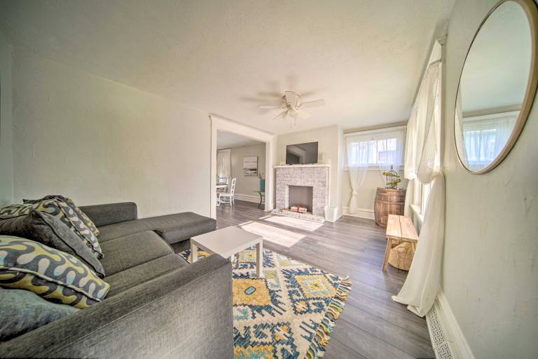 Historic Family Home 2 Mi to Lake Erie & Zoo! — photo 4