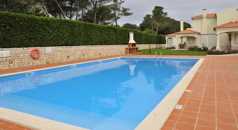 Rental apartment with hot tub, garden & pool — photo 3