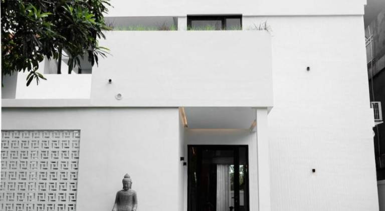Dreamland View Villa 1 3Bdr with Rooftop Terrace and Pool in Pecatu