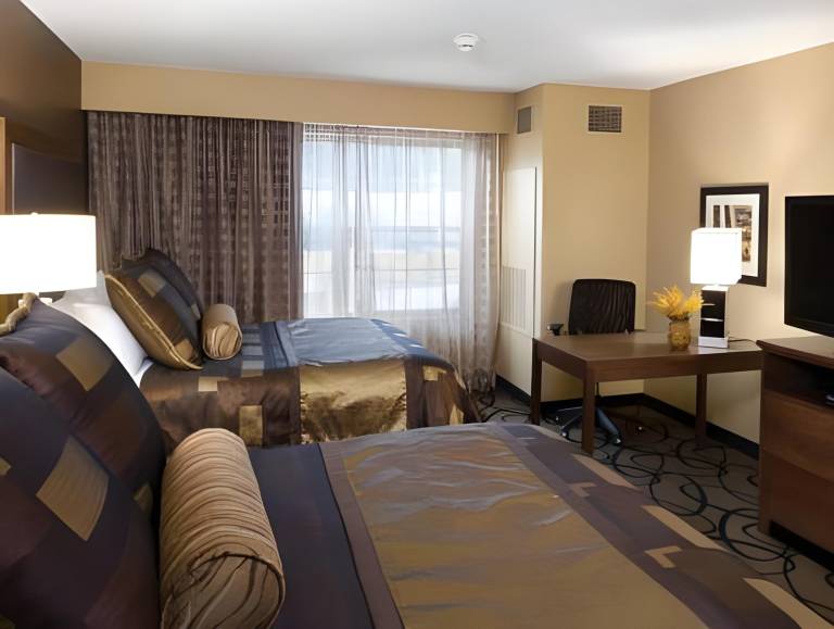 ClubHouse Hotel and Suites Pierre