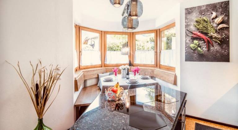 Serviced apartment with yard, terrace & BBQ in Vipiteno