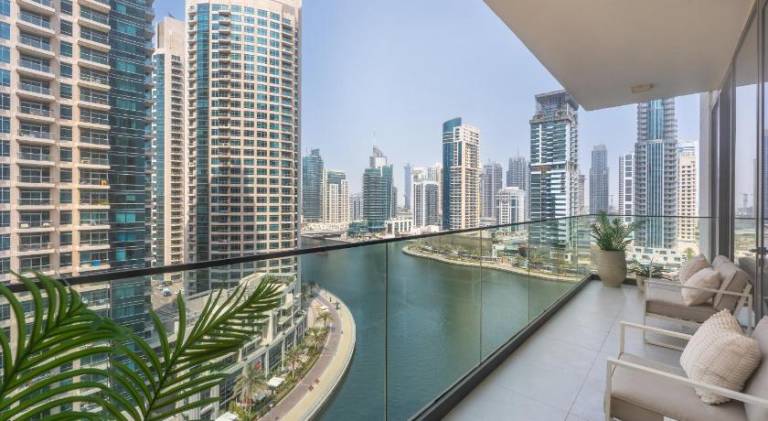 Rental apartment with private pool, terrace & yard — photo 3