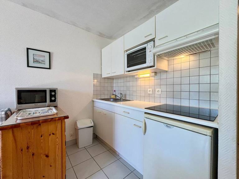Carnac: 2-room apartment with terrace, pet allowed, parking, near beach — photo 4