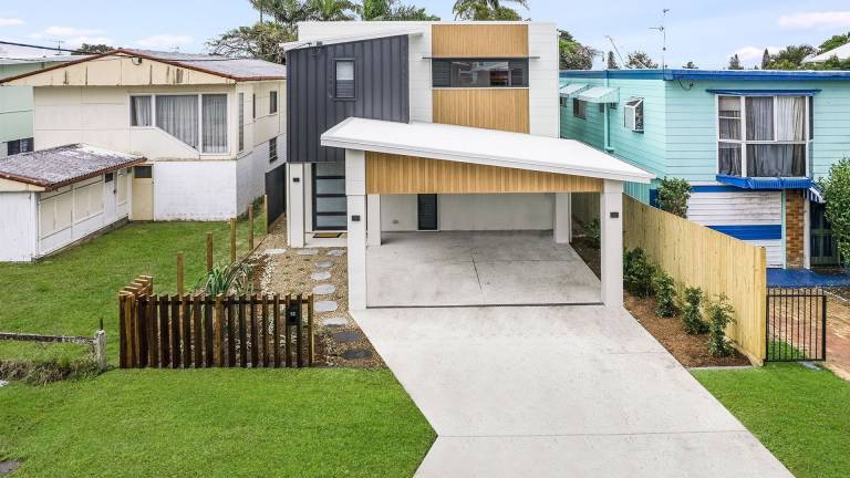 House  Moffat Beach