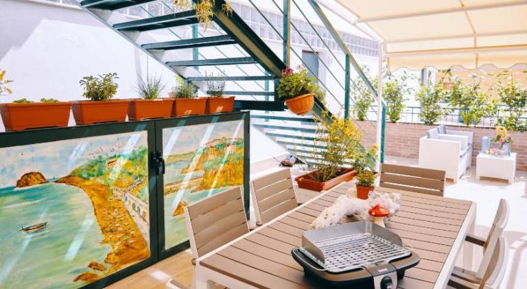 Apartment with terrace — photo 3