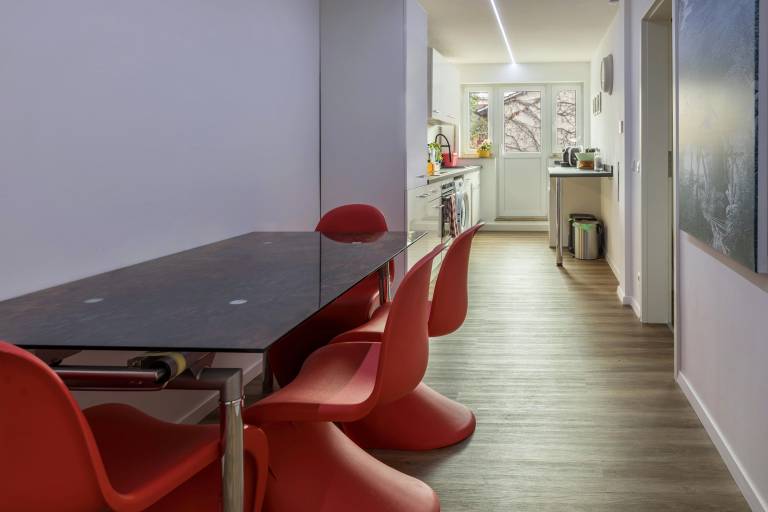 Family-friendly pleasant apartment with hot tub, terrace & BBQ | City view | Pets allowed — photo 5