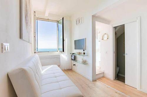 Sweeping views of the Mediterranean Sea ! — photo 4