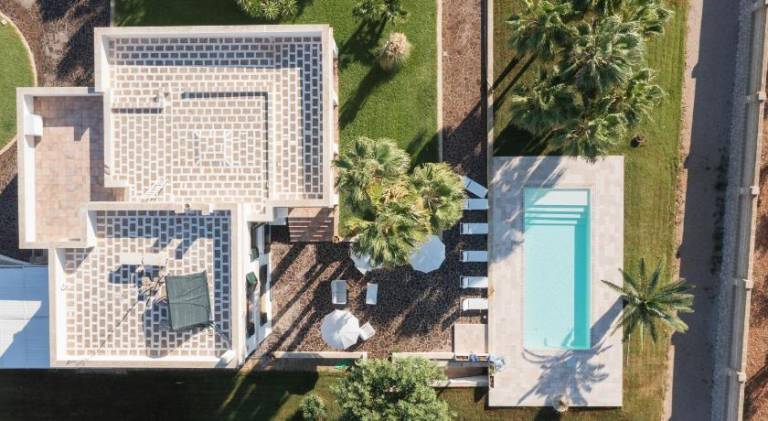Ample villa with pool & jacuzzi | Pet-friendly in Patu