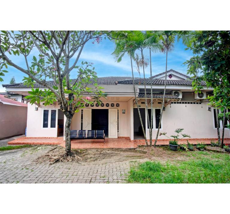 OYO 94690 Twin Kostel