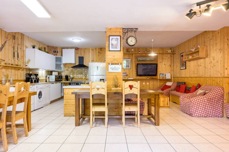 Apartment 'Des Sapins' with Mountain View, Private Terrace and Wi-Fi — photo 3