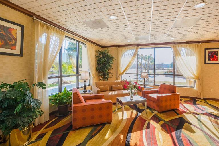 Quality Inn & Suites Florence Civic Center — photo 3