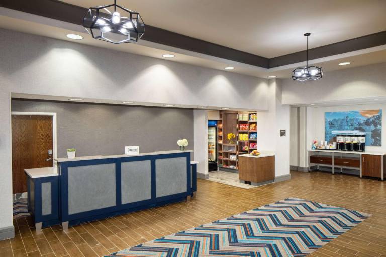 Hampton Inn by Hilton Garden City Long Island — photo 5