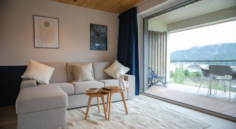 Holiday apartment with terrace & yard — photo 2