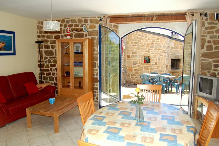 Holiday Home “Ty Mamm Gozh” 400 m from Beach, Sea View, Private Terrace, Wi-Fi — photo 5