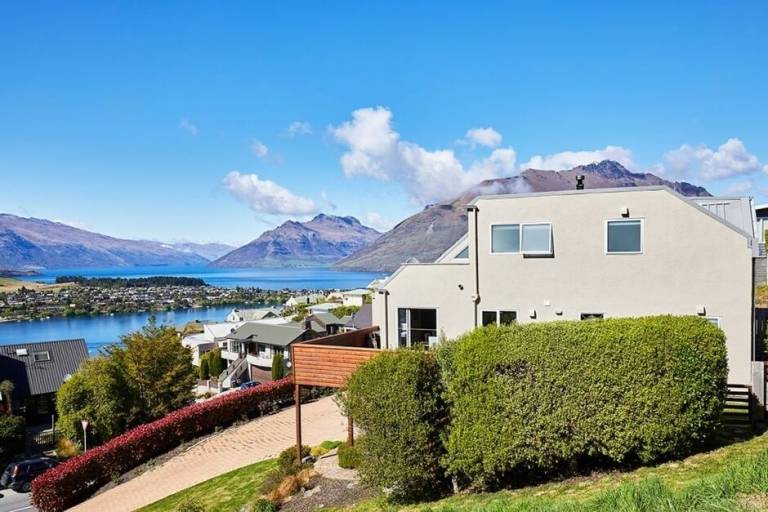 House  Queenstown