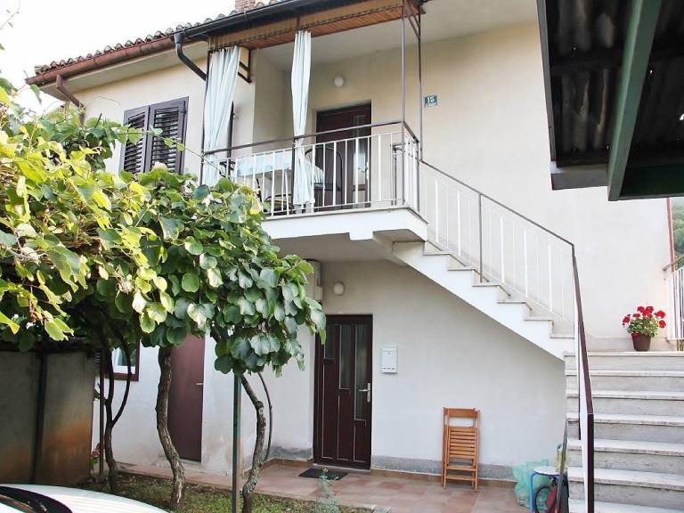 Apartment with BBQ, garden & terrace | Sea view — photo 2