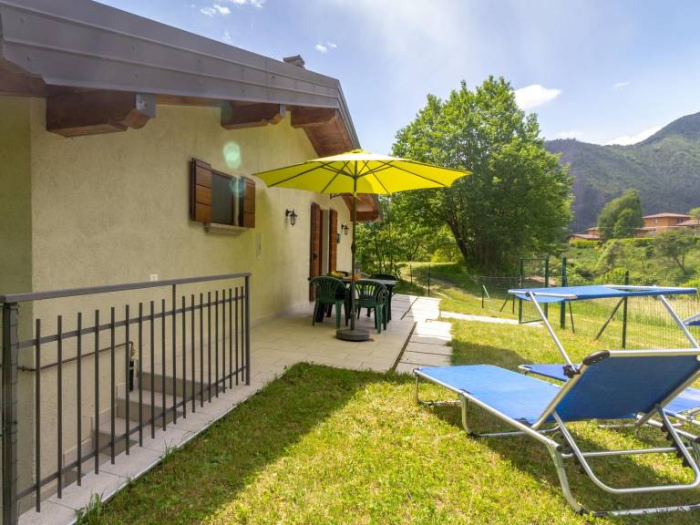 Vacation home with terrace — photo 2