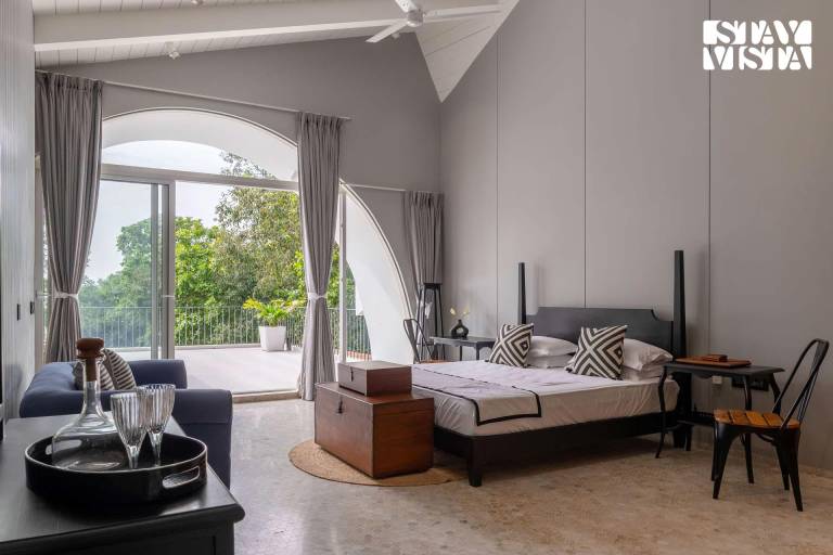 Villa with grill, garden & private pool in Vagator