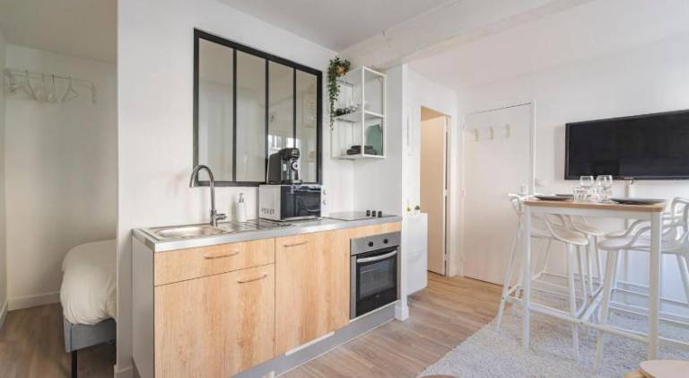 Rental apartment with 1 room for 3 persons in Bezannes