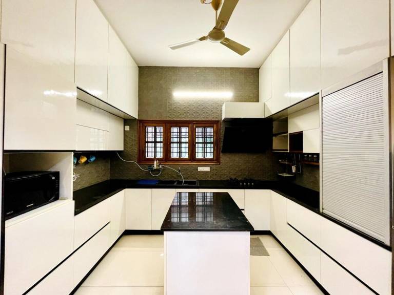 House with 4 rooms for 16 persons — photo 3