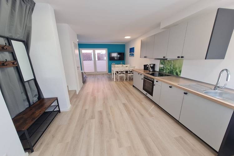 Rental apartment with terrace & yard — photo 3