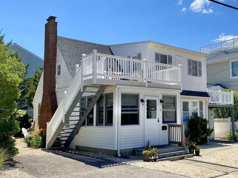 House  Beach Haven West