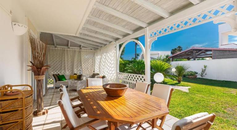 Villa with pool — photo 3
