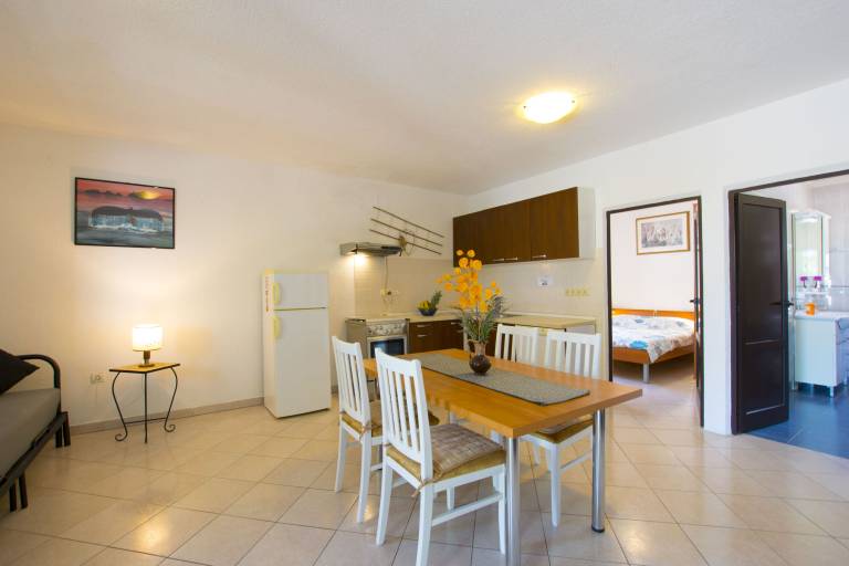 Rental apartment with pool, patio & grill | Sea view — photo 4