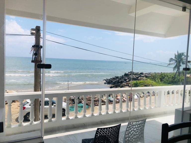 Vacation home with terrace | Water view | Perfect for remote work in Puducherry