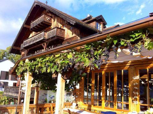Bed & Breakfast  Traunsee