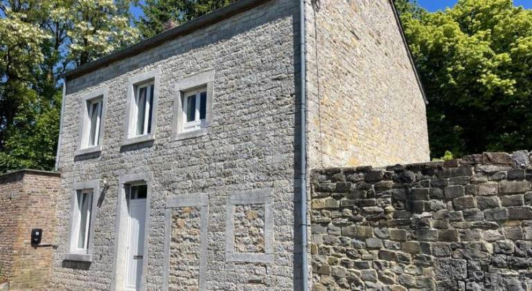 House with 2 rooms for 9 persons in Liege