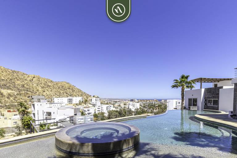 Brand New 3 BR Penthouse Oceanview Rooftop Pool