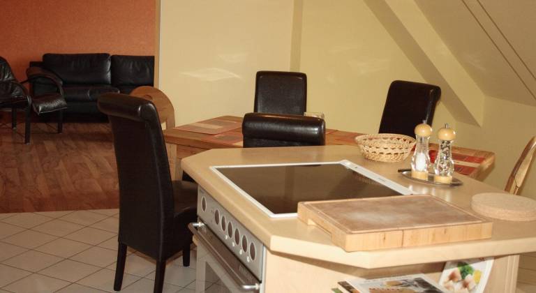 Holiday apartment with garden — photo 4